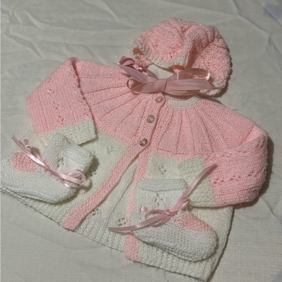 Other - Vintage Pink and White Baby Knit Set